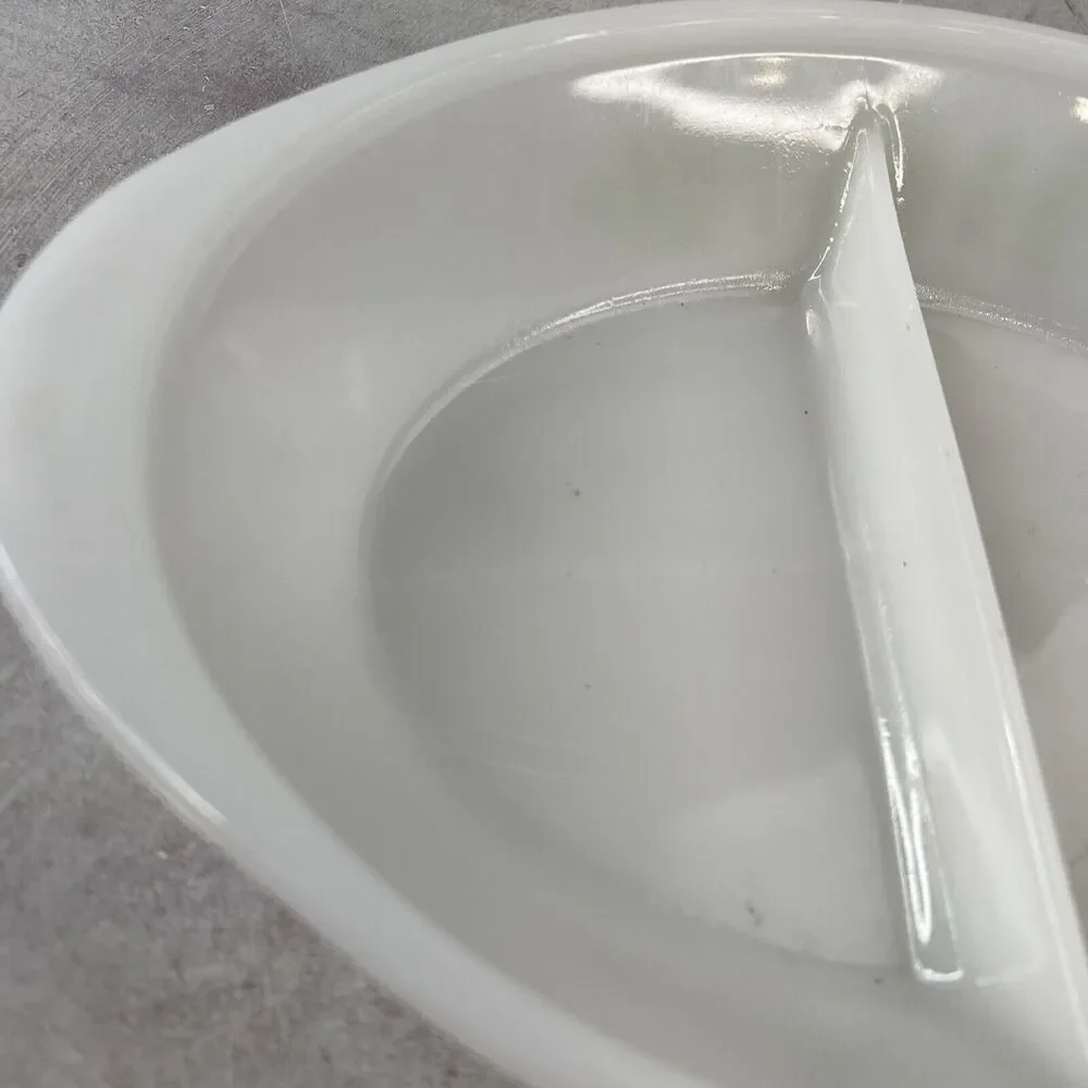 Vintage GlassBake Green Daisy Divided‎ Casserole Dish Milk Glass 12”